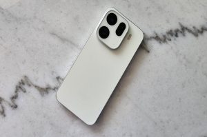 Recensione OPPO Find X9 Pro: Vale la Pena anche nel 2026? Batteria, fotocamera e Dimensity 9500 sotto la lente Recensione OPPO Find X9 Pro Fianle