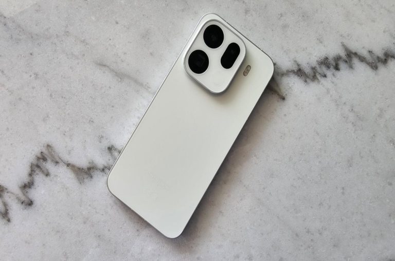Recensione OPPO Find X9 Pro: Vale la Pena anche nel 2026? Batteria, fotocamera e Dimensity 9500 sotto la lente Recensione OPPO Find X9 Pro Fianle