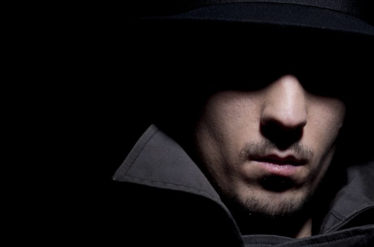 Perché account Facebook sconosciuti chiedono l’amicizia e cosa fare per proteggersi Perché account Facebook sconosciuti chiedono l'amicizia