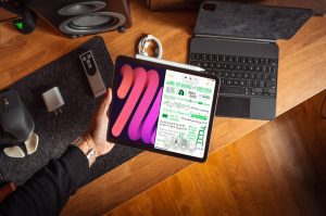 Lezione 1: Cos’è un Computer e come scegliere tra Desktop, Laptop e Tablet Cos'è un Computer e come scegliere tra Desktop Laptop e Tablet