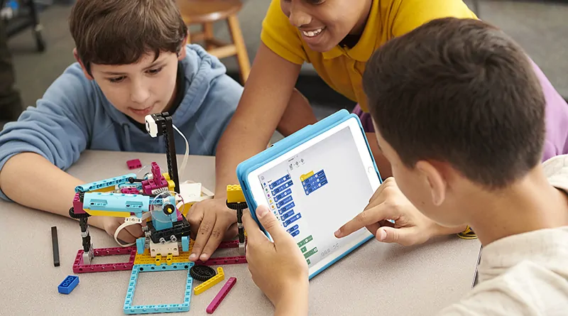 LEGO Smart Play Come i mattoncini sono diventati intelligenti e interattivi VI LEGO Smart Play Come i mattoncini sono diventati intelligenti e interattivi VI