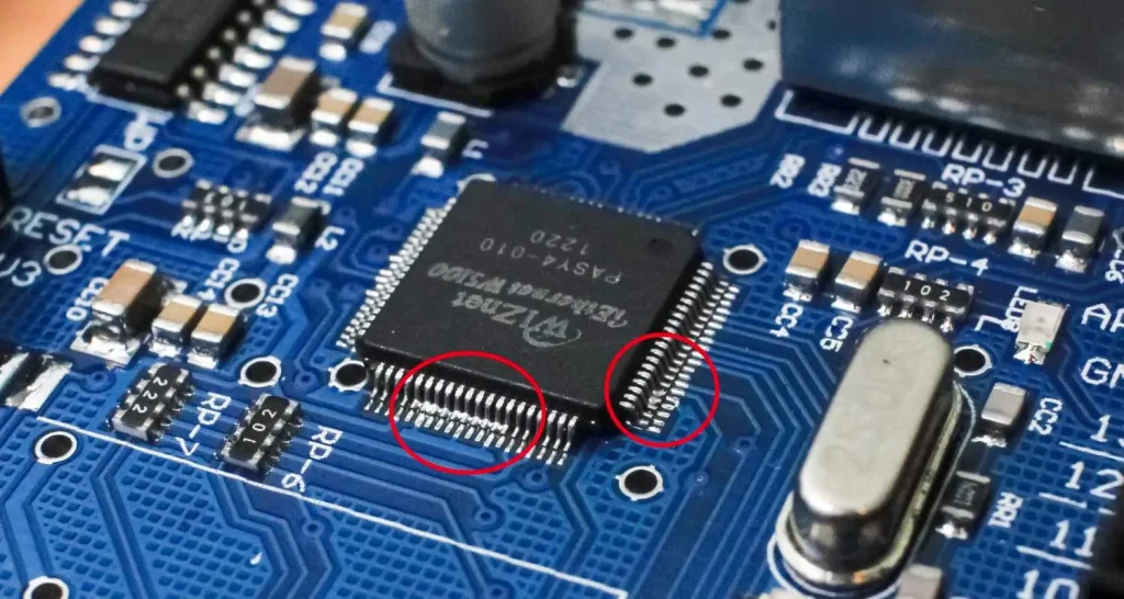 sostituzione batteria CMOS scheda madre VI sostituzione batteria CMOS scheda madre VI