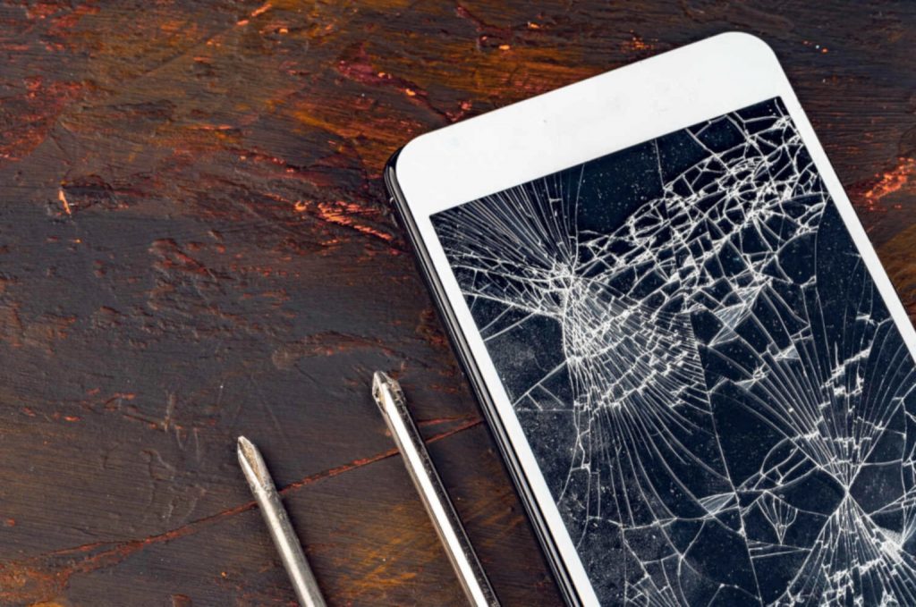 Recuperare dati smartphone con schermo rotto: la guida definitiva Recuperare dati smartphone schermo rotto