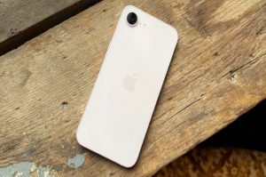 Recensione iPhone 17e: il nuovo equilibrio tra potenza e prezzo Recensione iPhone 17e il nuovo equilibrio tra potenza e prezzo