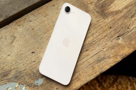 Recensione iPhone 17e: il nuovo equilibrio tra potenza e prezzo Recensione iPhone 17e il nuovo equilibrio tra potenza e prezzo