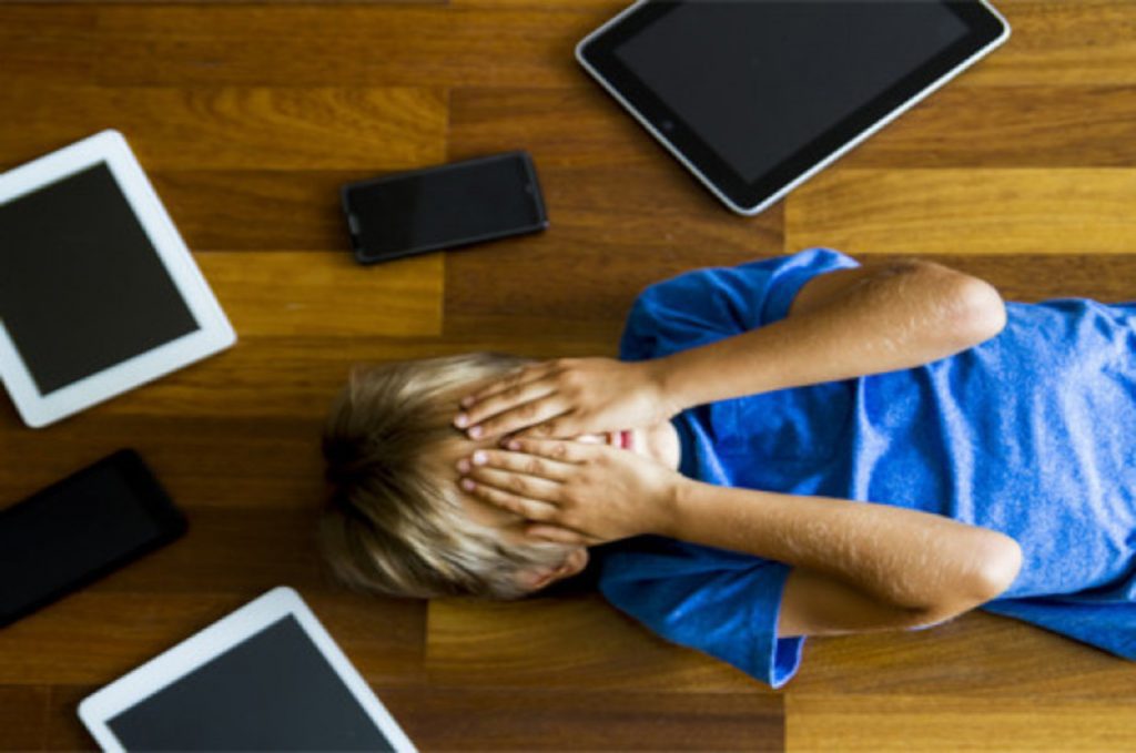 Sicurezza smartphone minori: 5 step per proteggere i tuoi figli Sicurezza smartphone minori 5 step per proteggere i tuoi figli