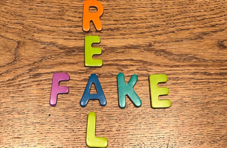 Falsi d’autore: come riconoscere immagini e testi generati dall’IA (e non farti più ingannare) Come capire se una foto o un testo sono stati creati da una IA